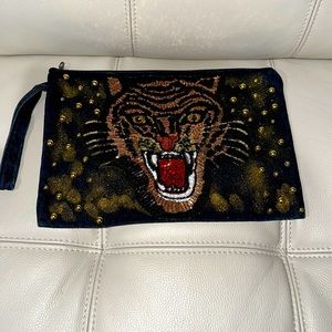 Clutch painted handbag